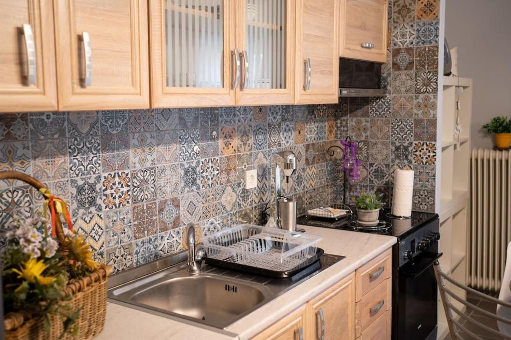 Elenis Cozy Apartment Larissa Bagian luar foto